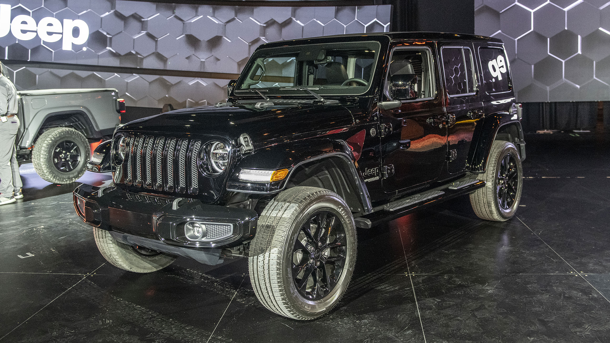 2020-jeep-wrangler-high-altitude-3.jpg