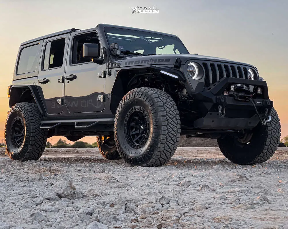 2041388-5-2018-wrangler-jeep-unlimited-sport-rough-country-suspension-lift-35in-fuel-covert-ma...png