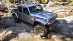 2020-jeep-gladiator-photo-13.jpg