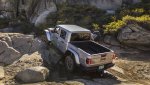 2020-jeep-gladiator-photo-17.jpg