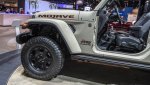 2021-jeep-gladiator-mojave-photo-11.jpg