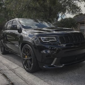 2018 Black Jeep Trackhawk