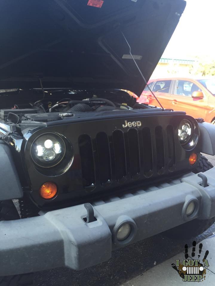 Dales Super Store Outlaw Headlights Picture 2:

http://dalessuperstore.com/i-22164599-outlaw-lights-led-headlights-for-1997-2015-jeep-wrangler-jk-tj-s